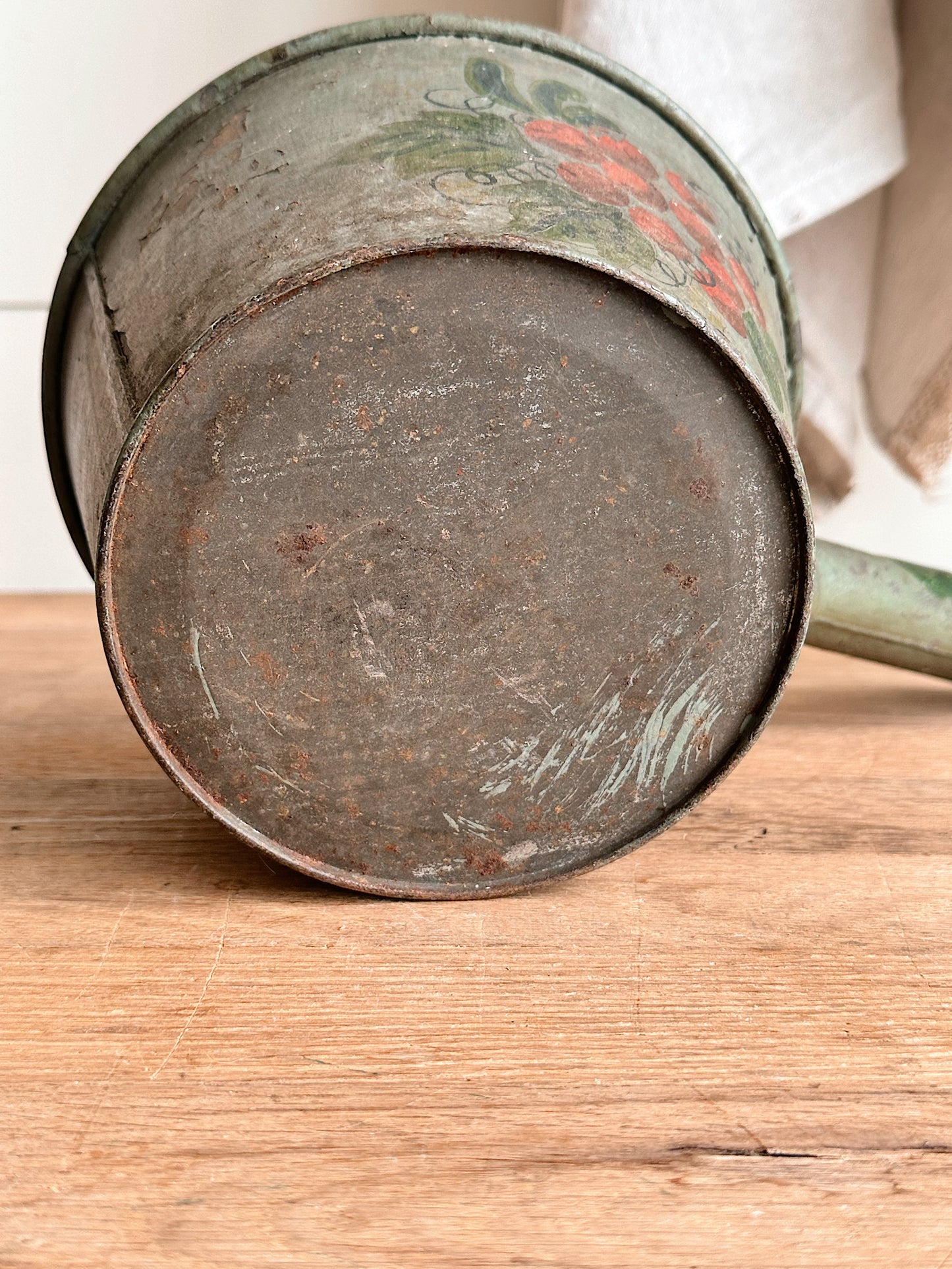 Vintage Hand Painted Scoop