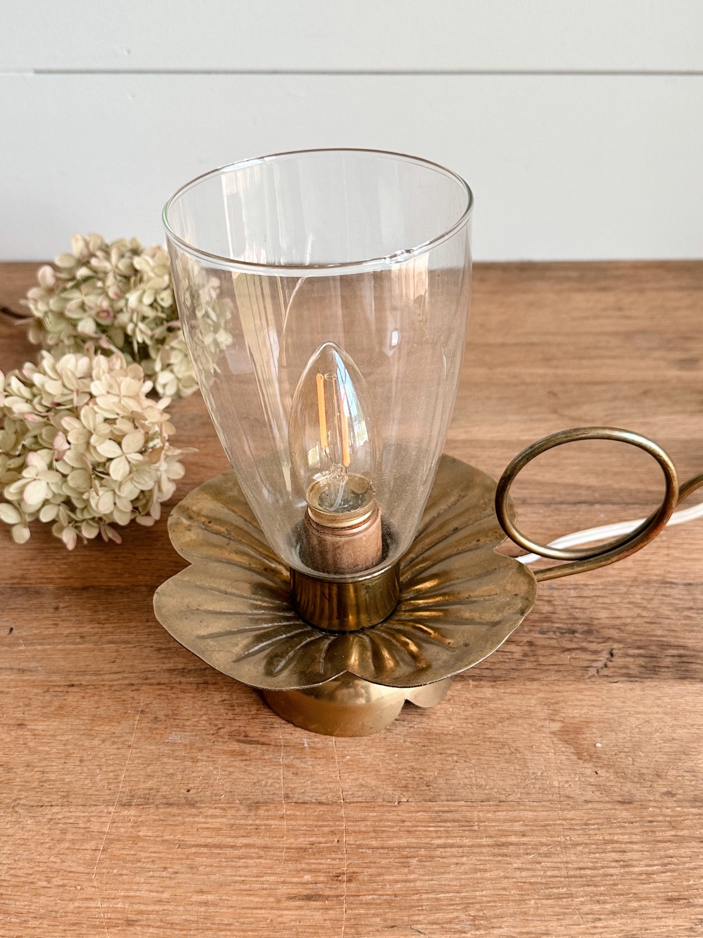 Vintage Flower Petal Lamp