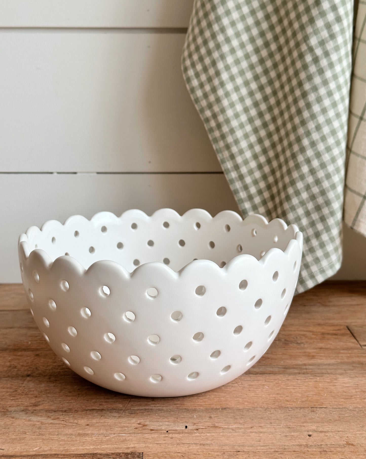 Scalloped Berry Bowls