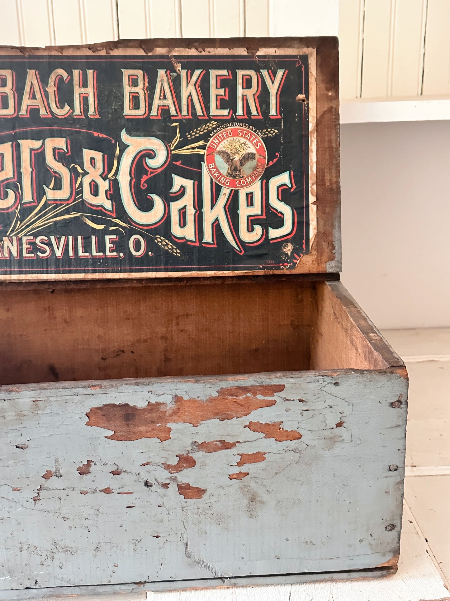 Antique Stolzenbach Bakery Box