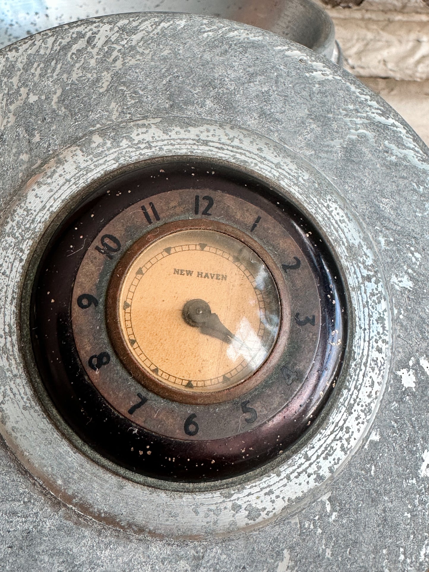 Vintage New Haven Music Box Clock