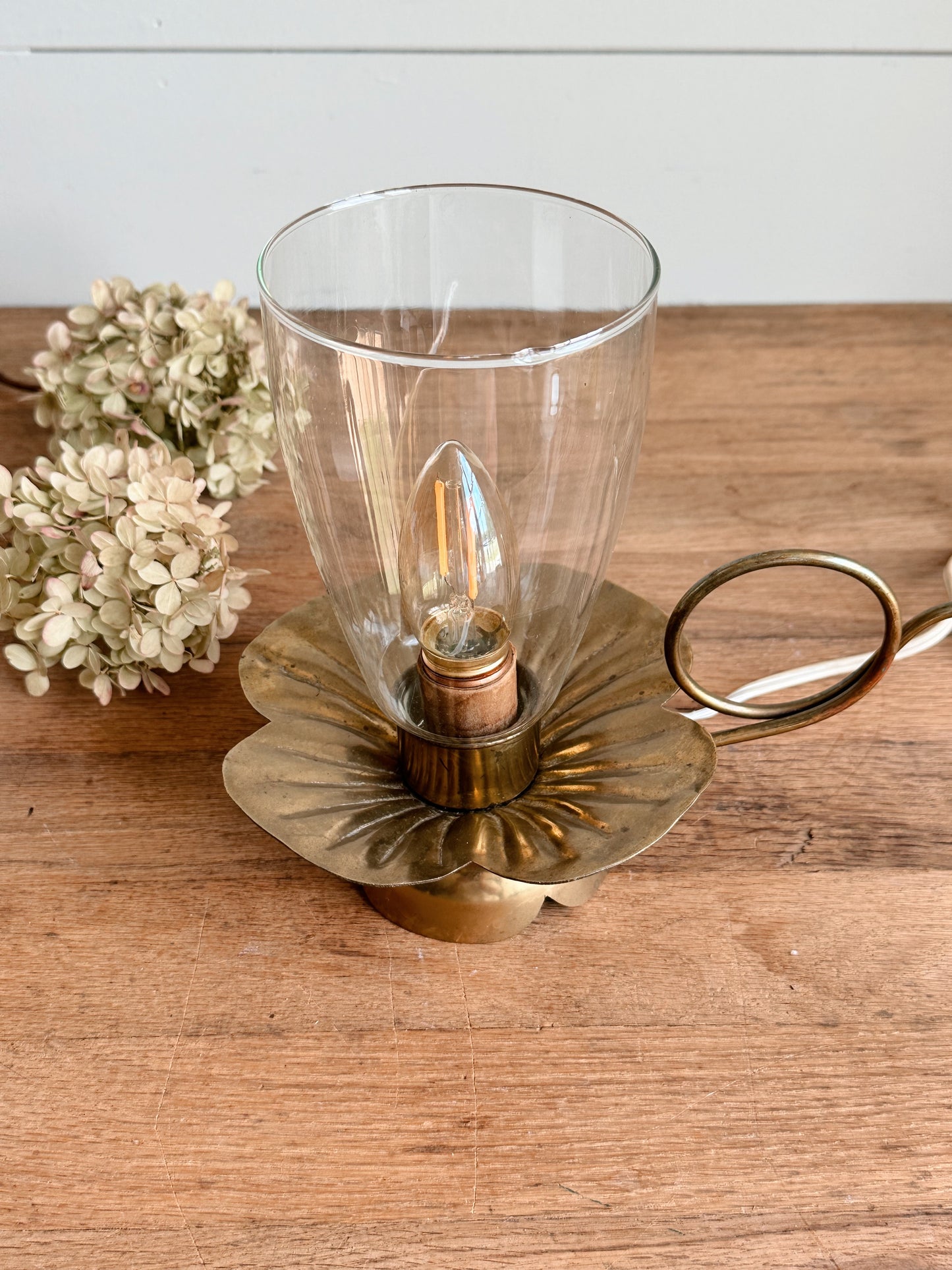 Vintage Flower Petal Lamp