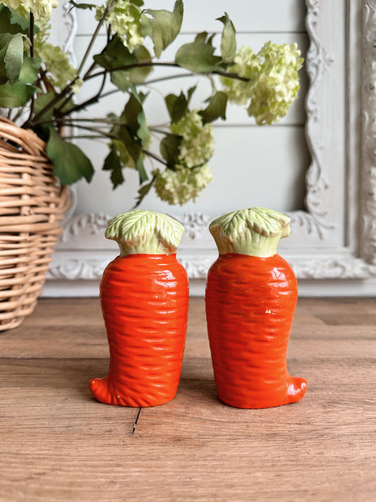 Vintage Carrot Salt & Pepper Shakers