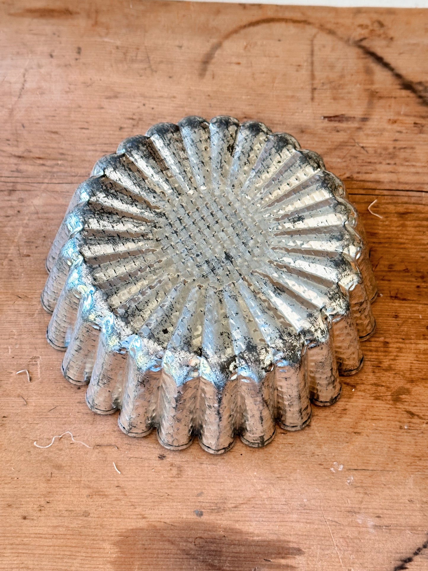 Vintage Fluted Tin Mold