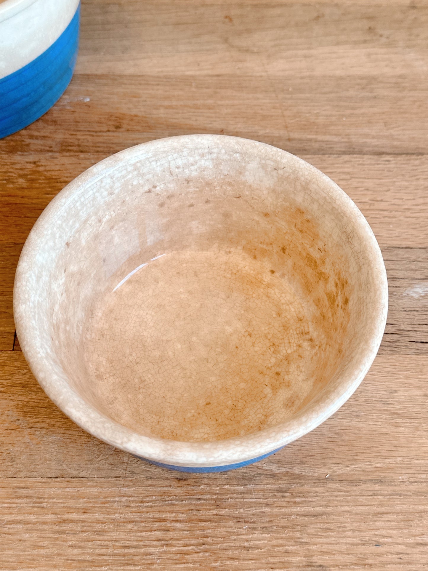 Vintage Universal Pottery Nesting Bowls
