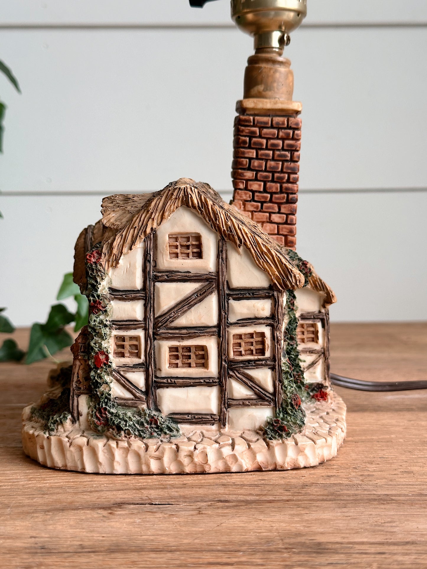 Vintage Cottage Lamp