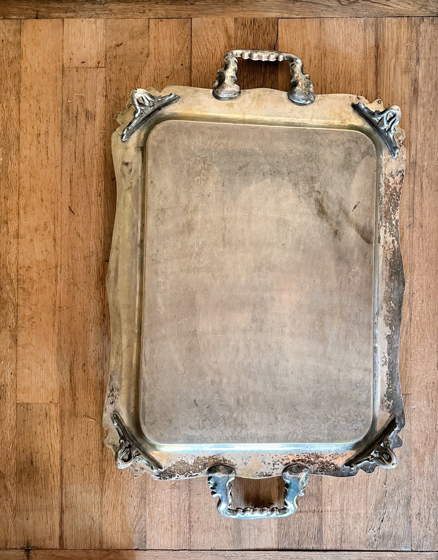 Beautiful Vintage Shell & Gadroon (Silverplate, Hollowware) Waiter Tray