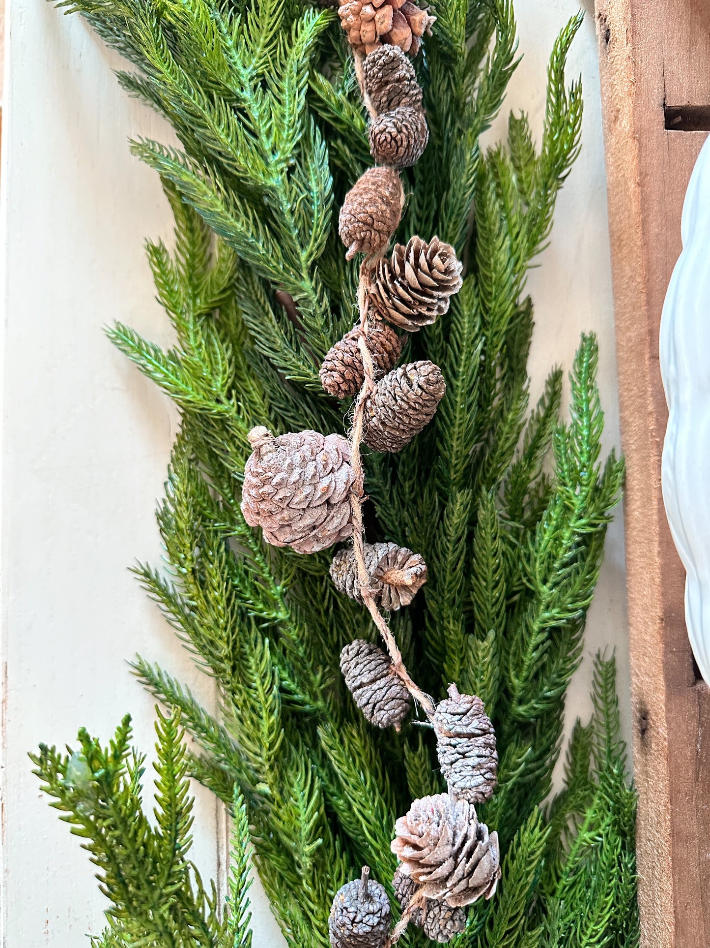 Frosted Mixed Pine Cone Garland