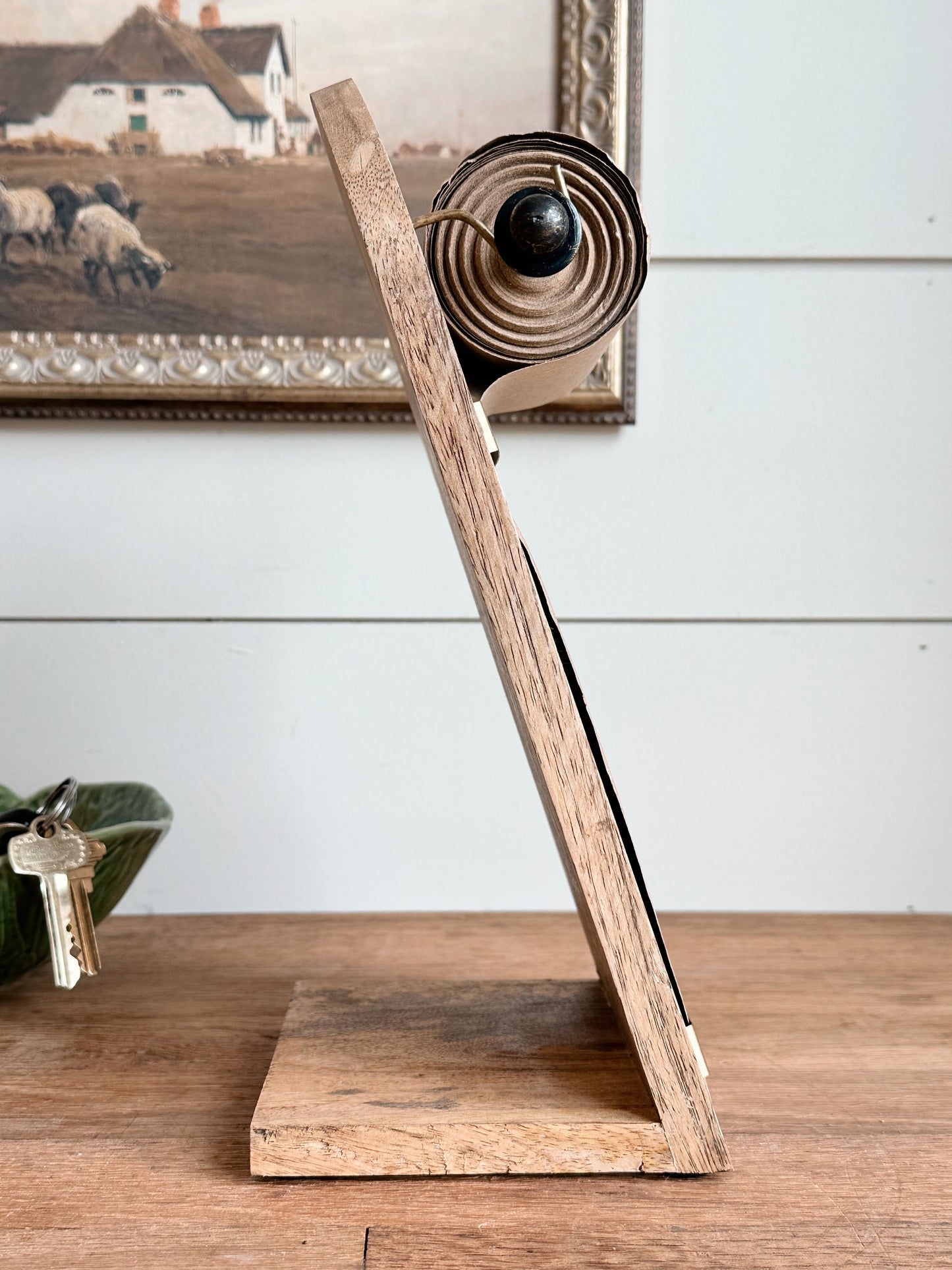 Wooden List Keeper