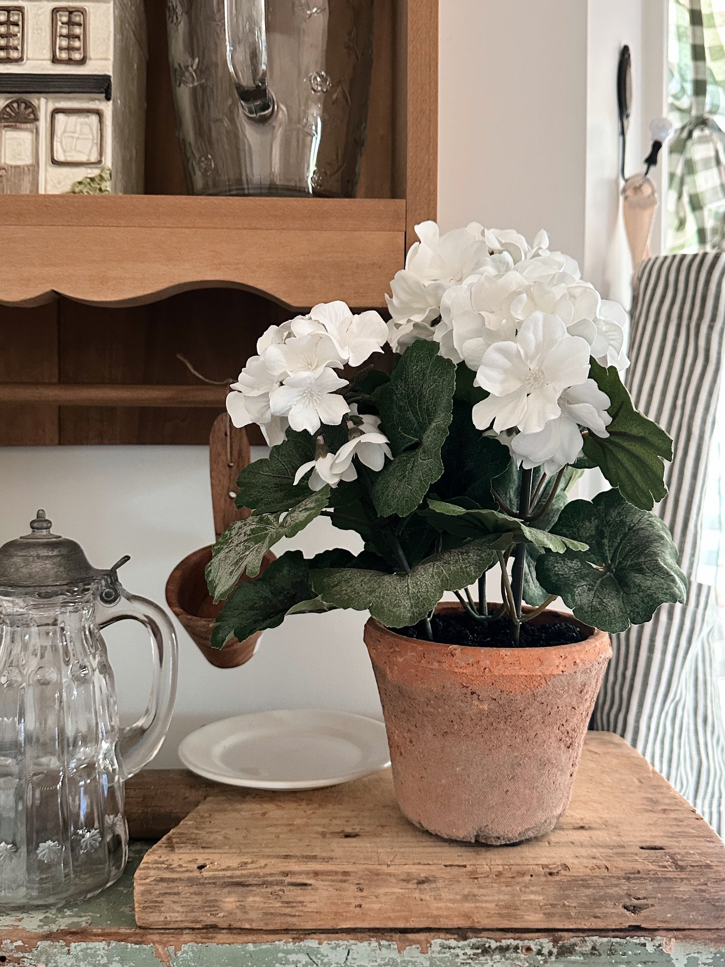 Potted Faux White Geraniums