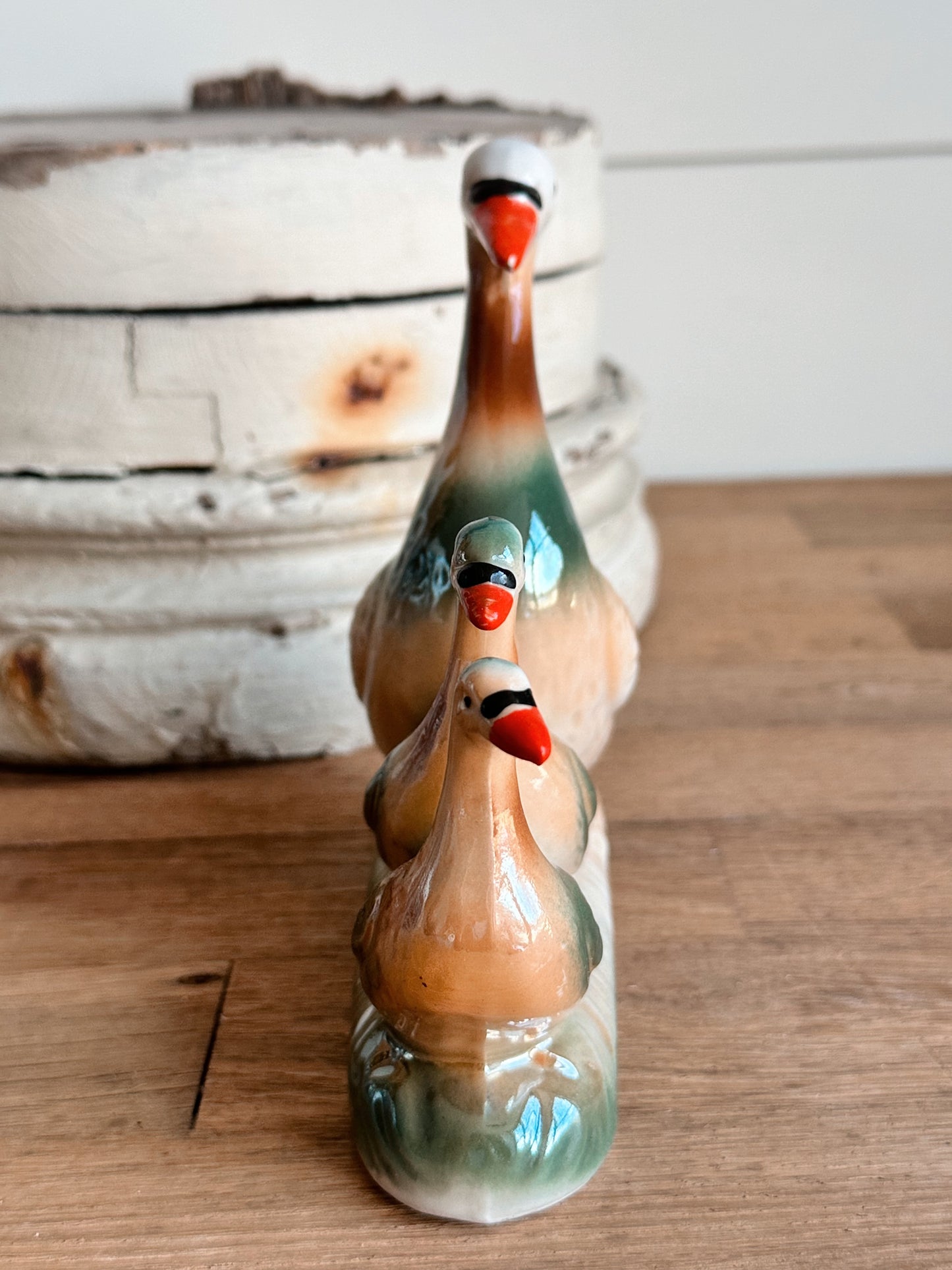 Vintage Momma and Baby Geese