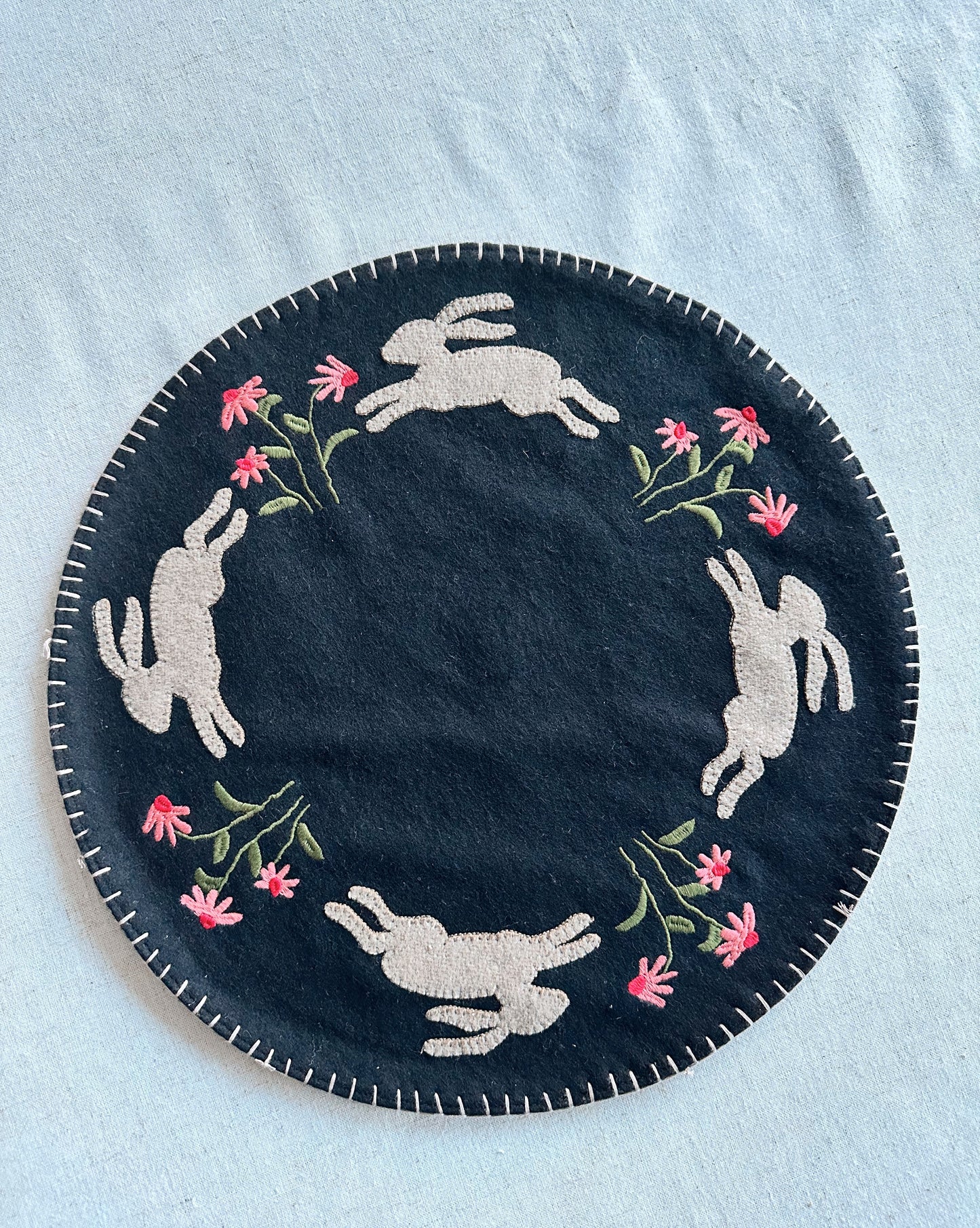 Appliqué Bunny Candle Mat