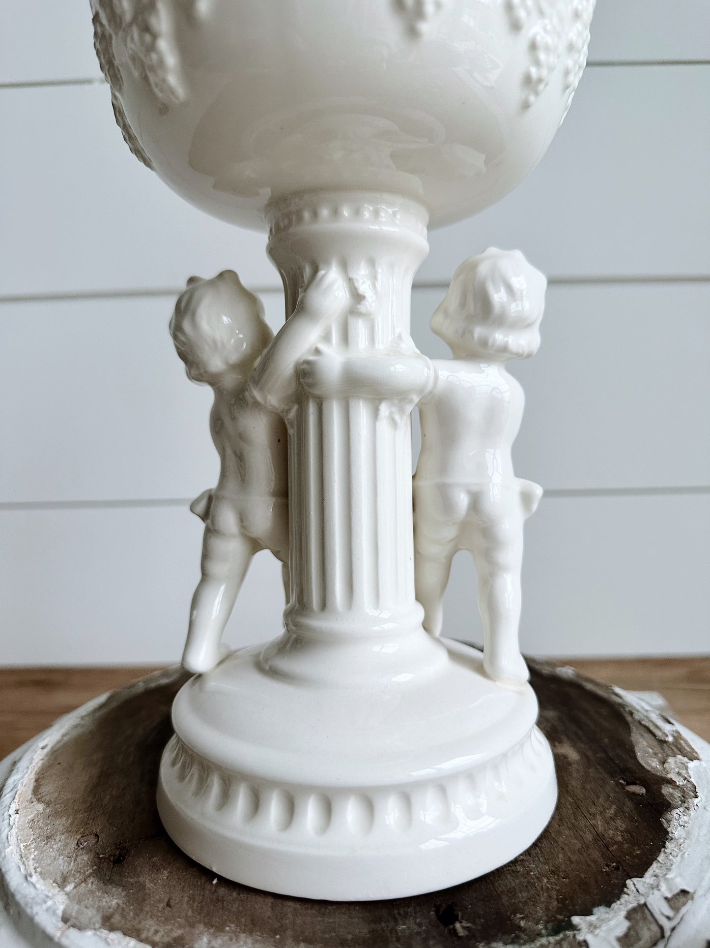 Beautiful Vintage Lefton Renaissance Cherub Compote/Planter