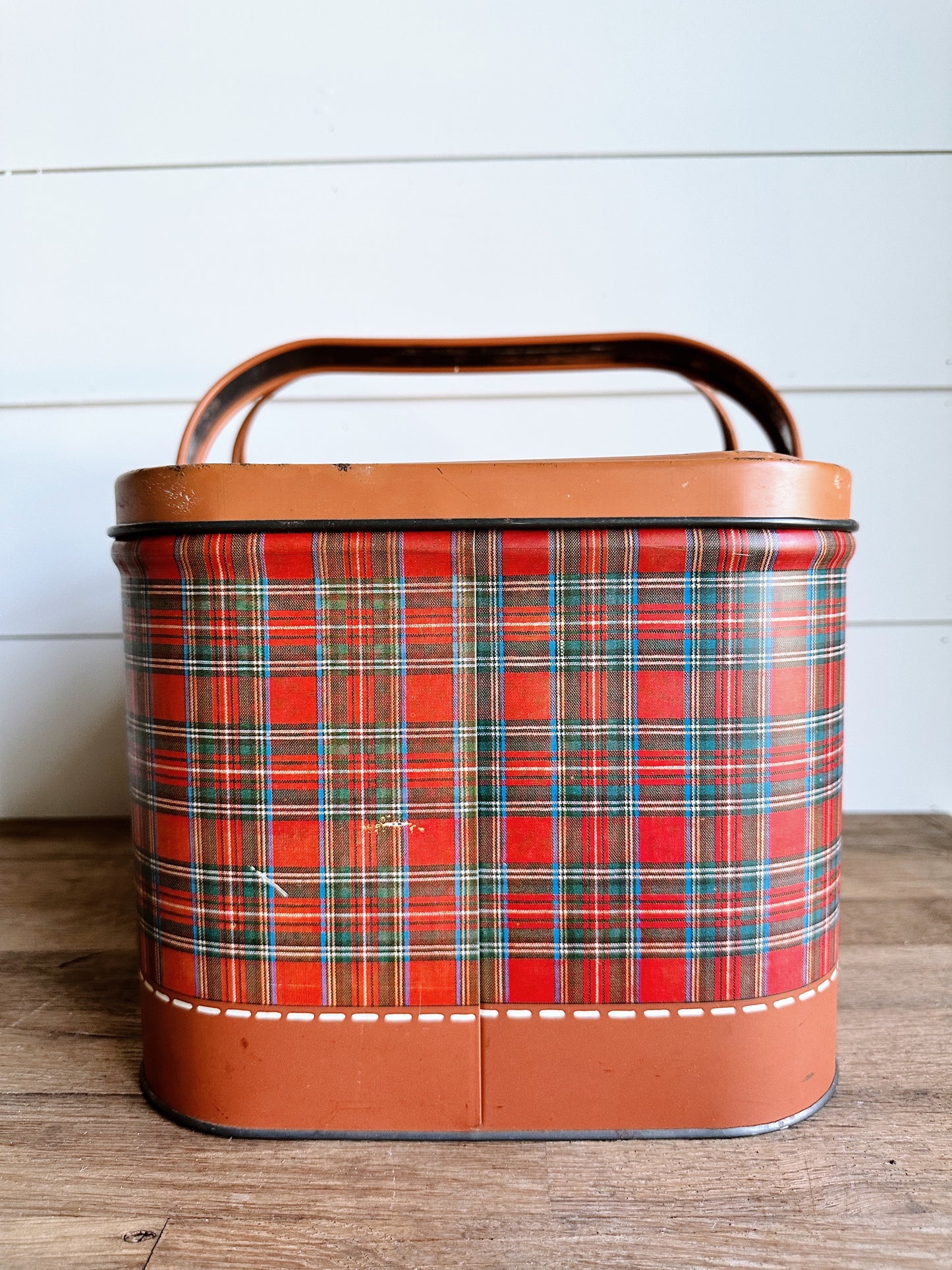 Darling Vintage Metal Picnic Basket