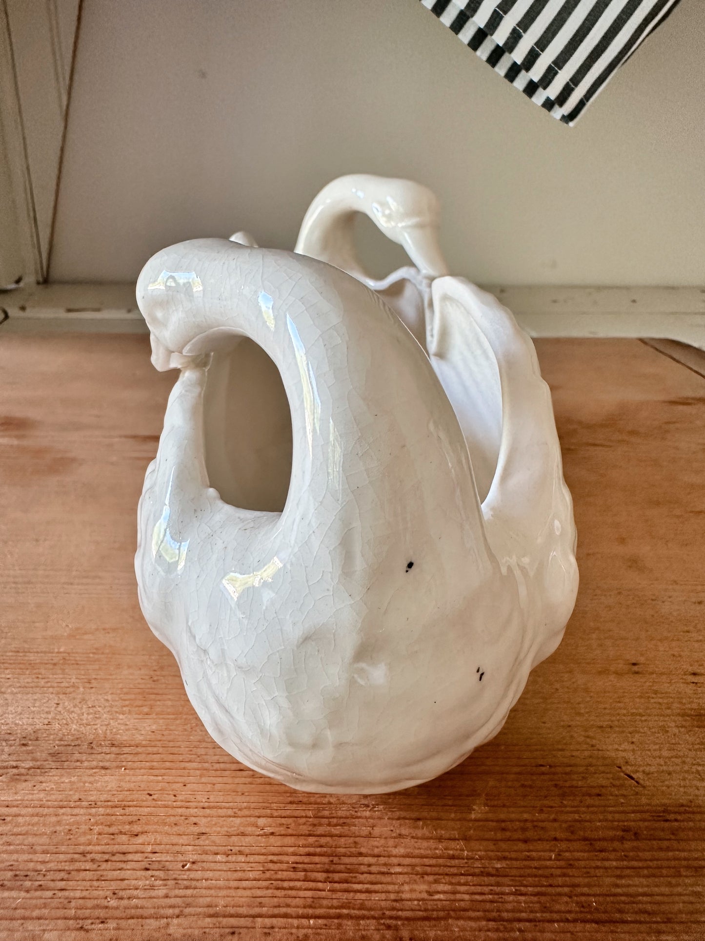 Lovely Vintage Swan Planter