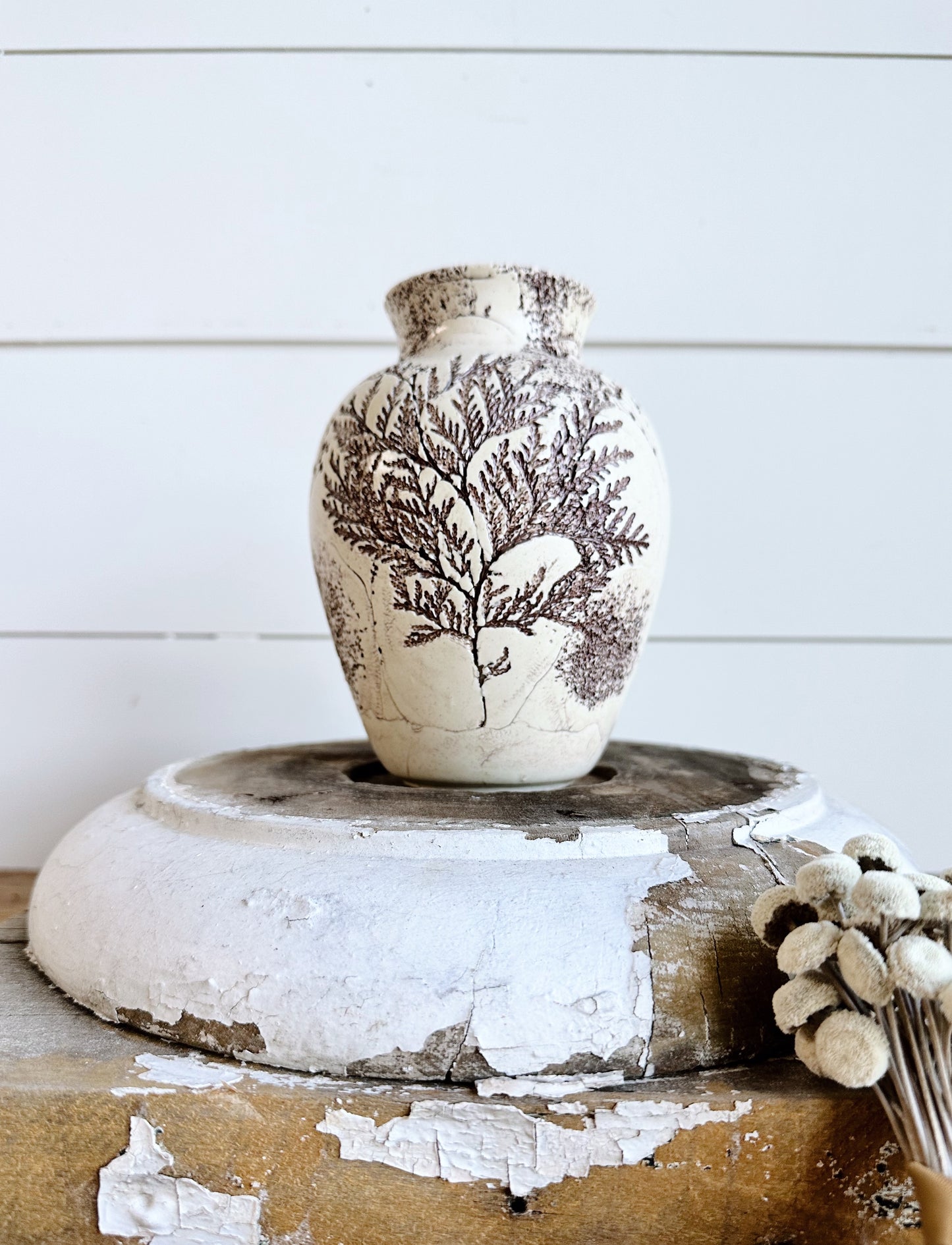 Pretty Vintage Vase with Leaf Impression