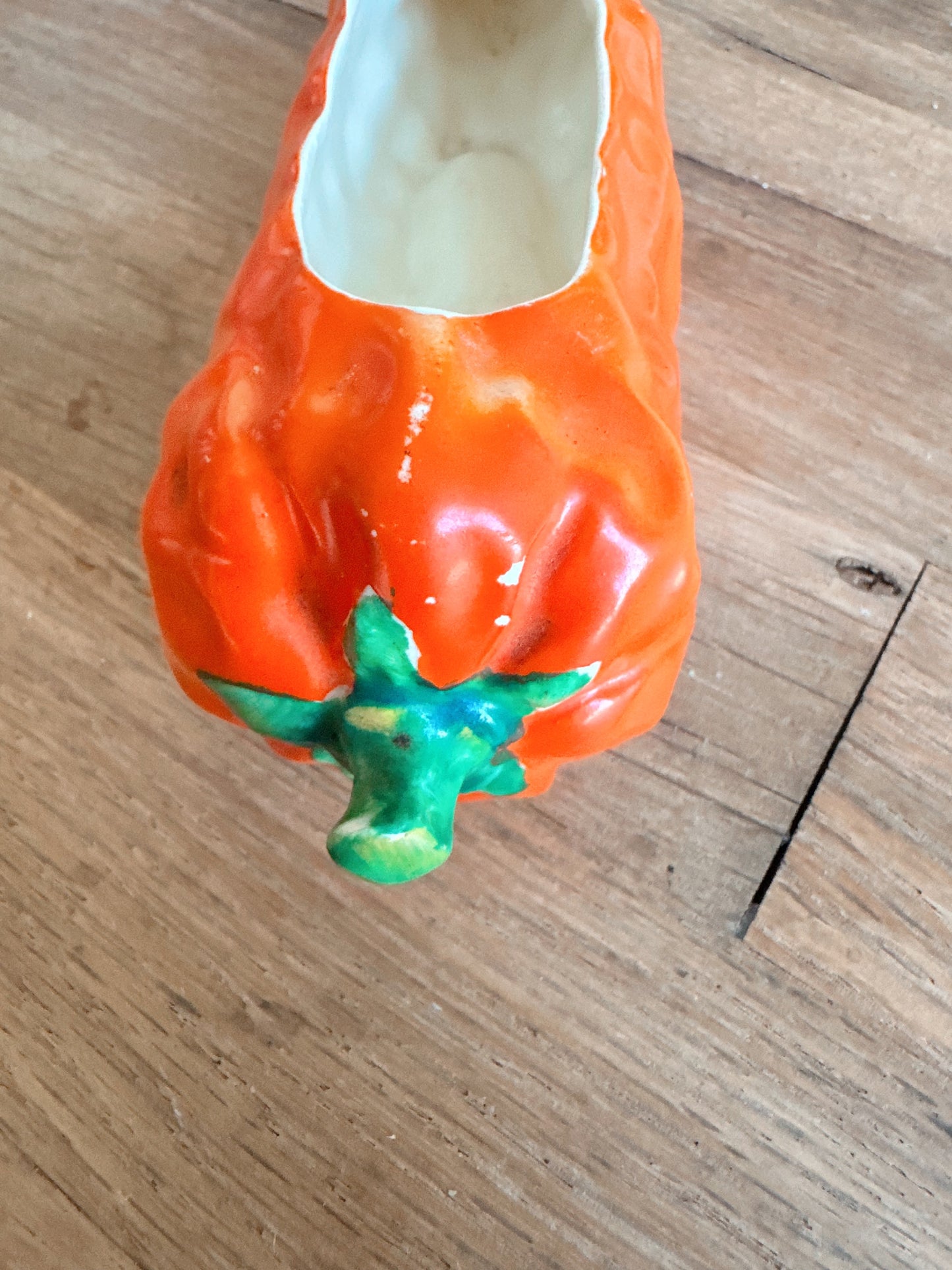 Vintage Carrot/Pepper Planter