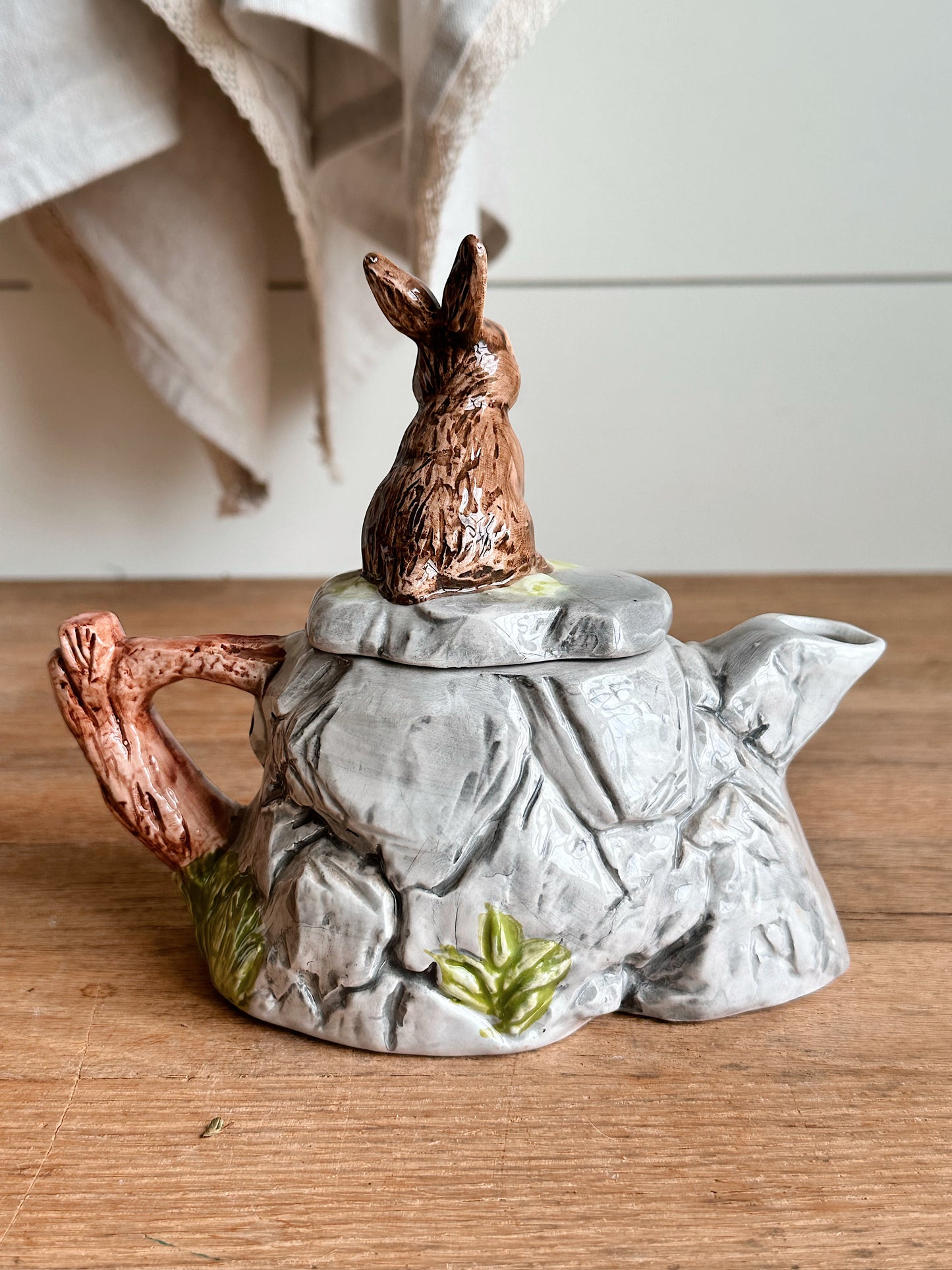 Vintage Woodland Bunnies Tea Pot