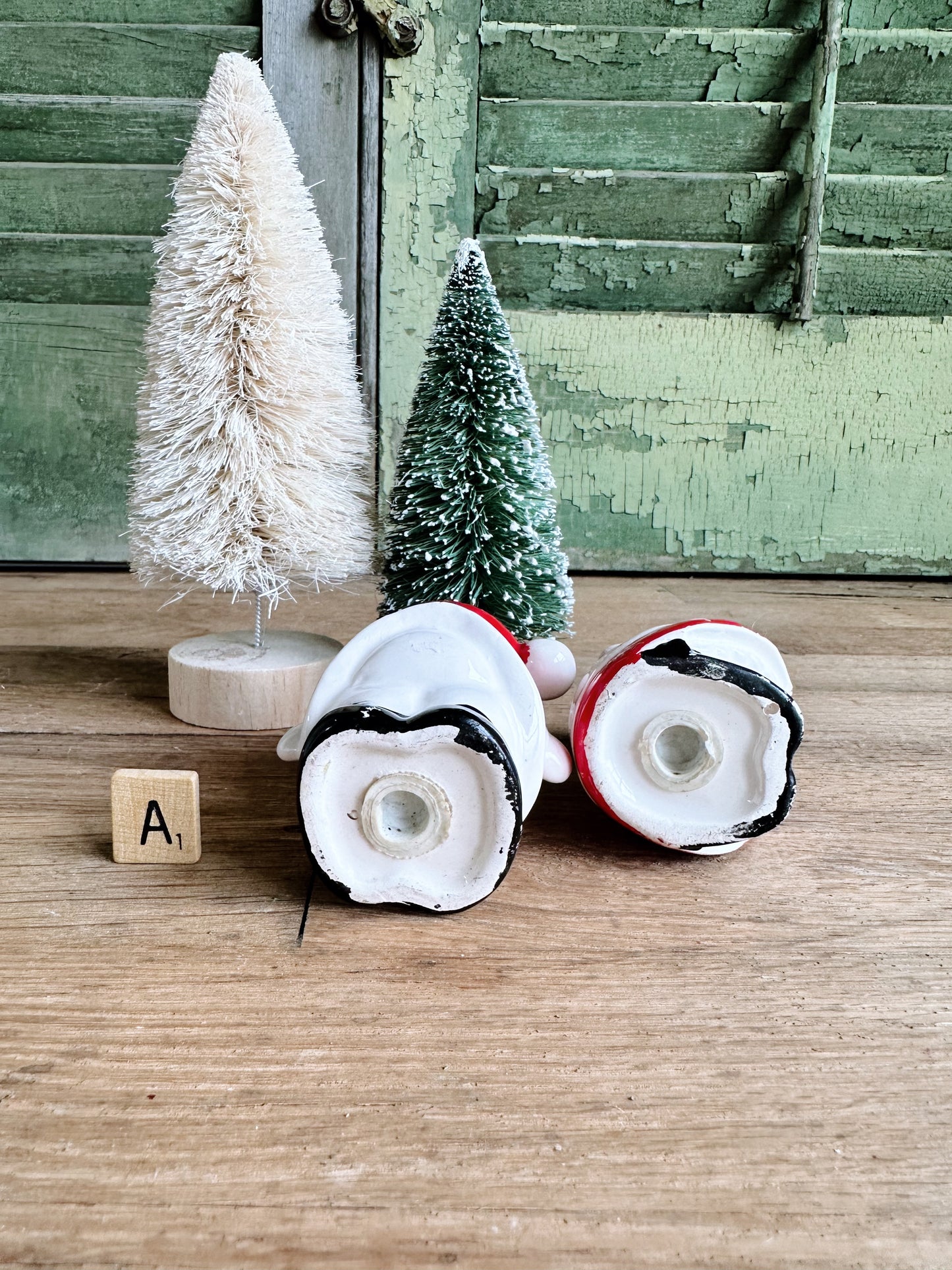 Vintage Santa & Mrs Clause Salt and Pepper Shakers