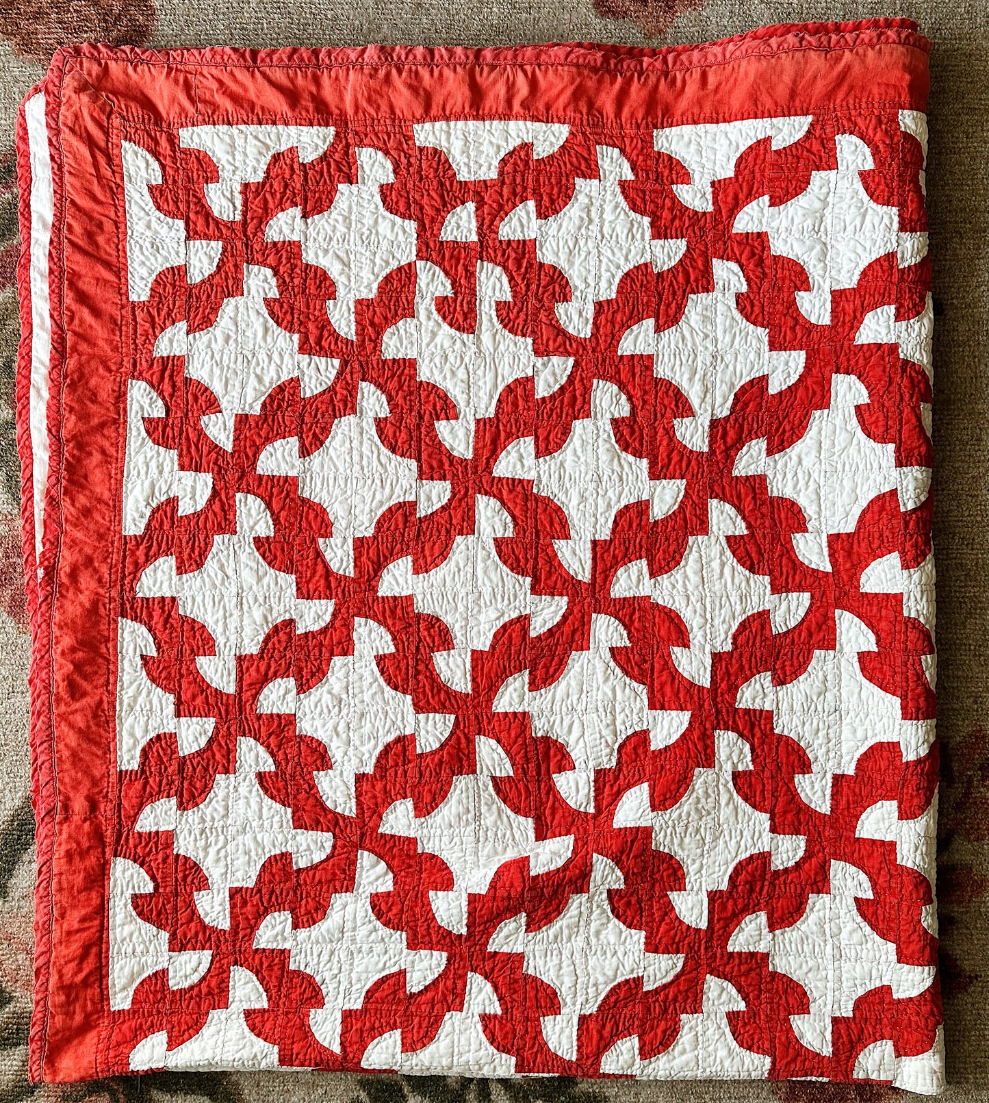 Vintage Hand Stitched Drunkards Path Quilt