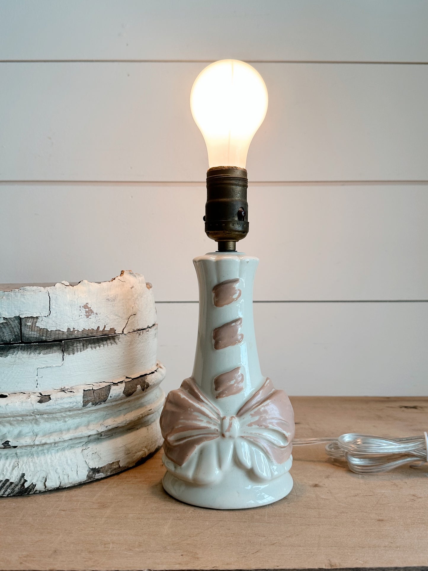 Vintage Porcelain Boudoir Bow Lamp