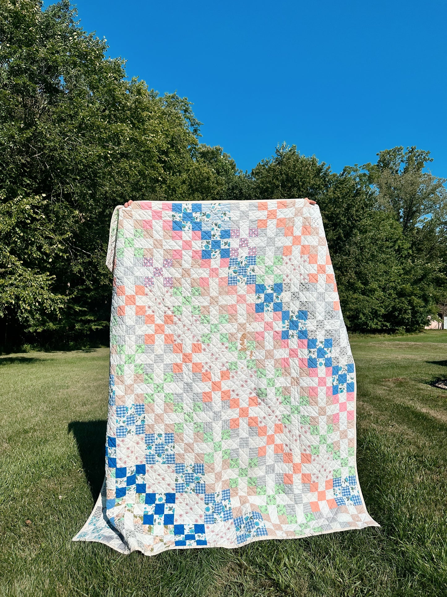 Hand Stitched Patchwork Quilt, Trip Around the World Variation