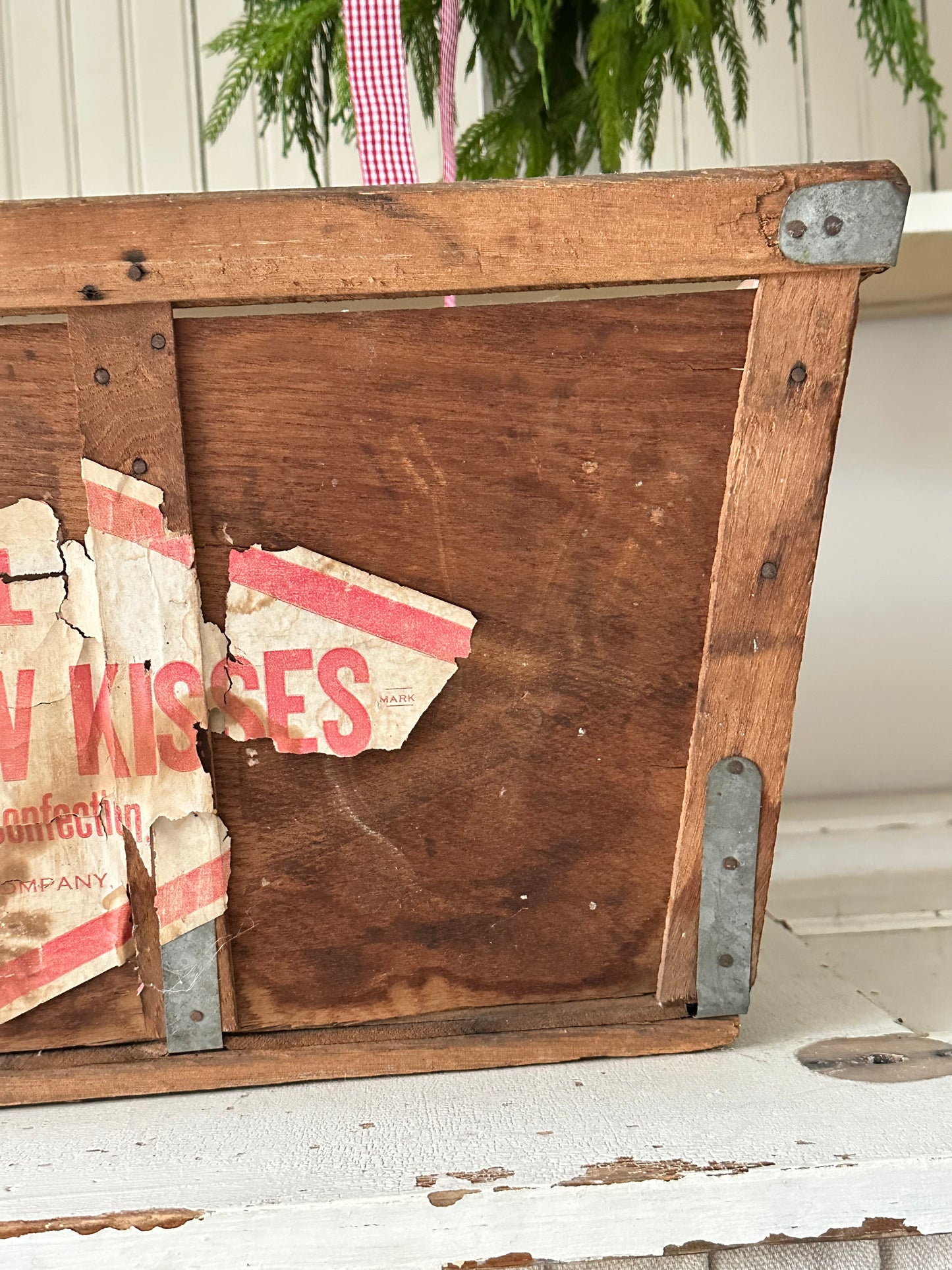 Large Vintage Merry Widow Kisses Candy Crate