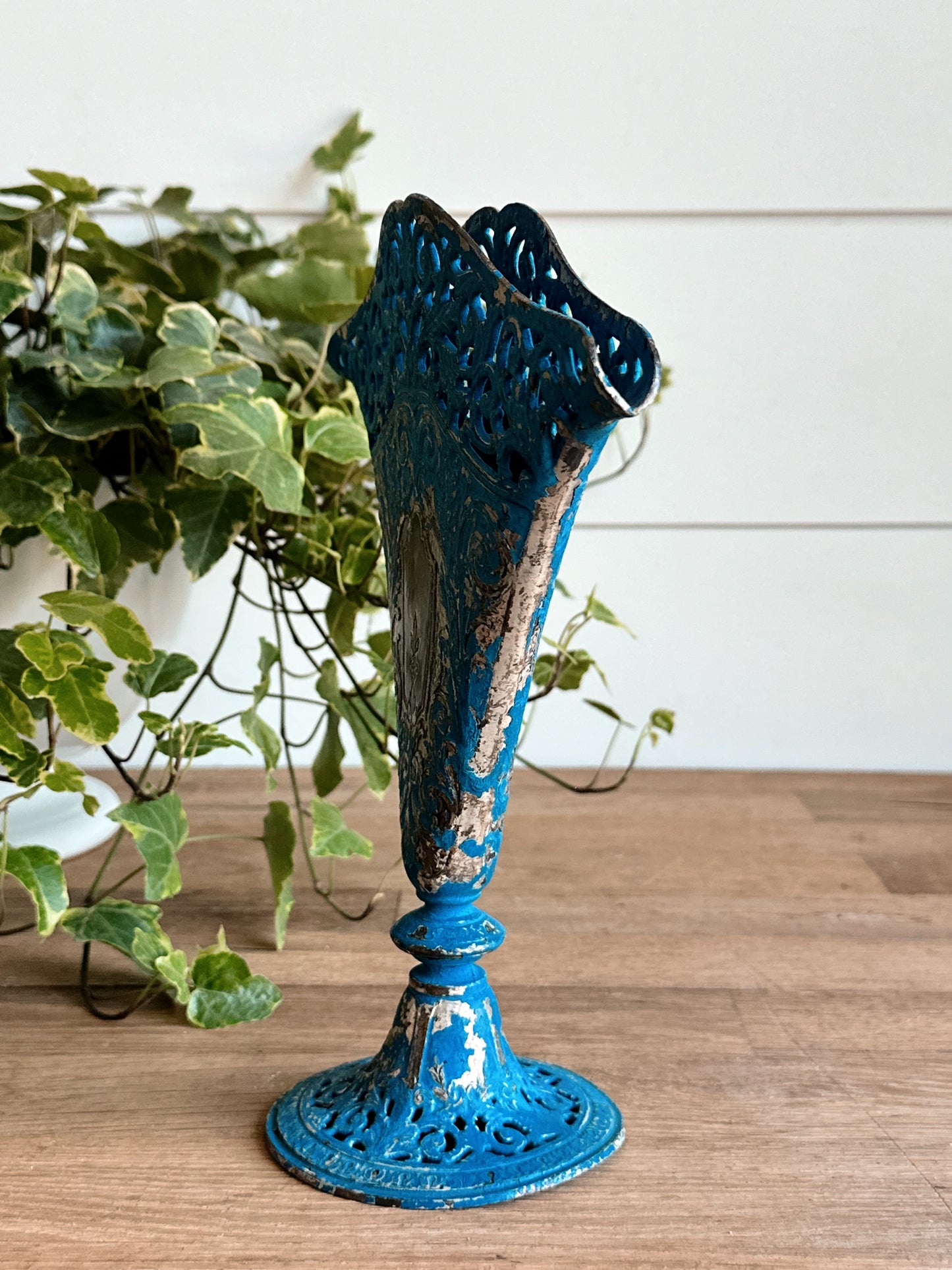 Victorian Fan Vase