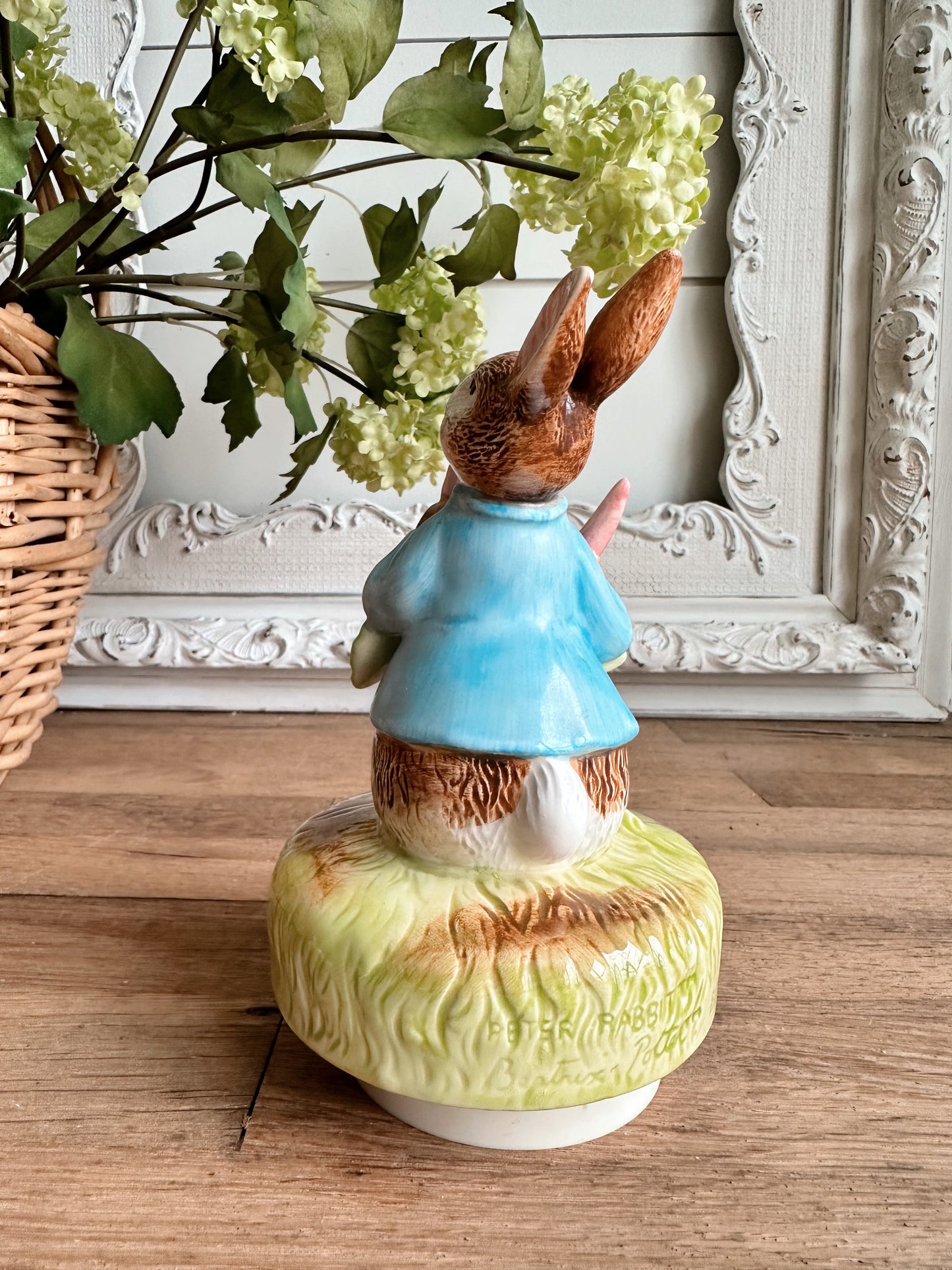 Musical Schmid Vintage Beatrix Potter Peter Rabbit