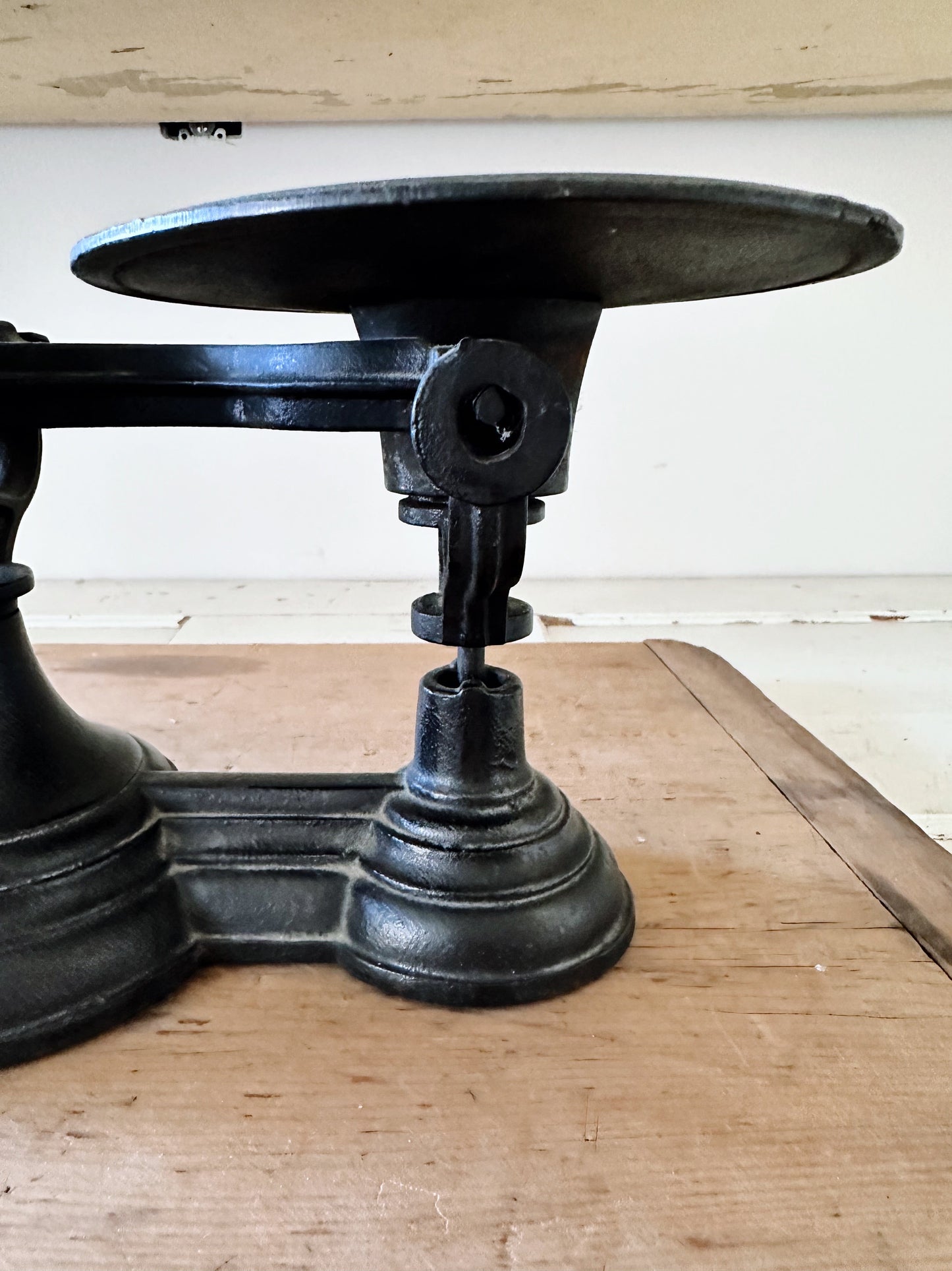 Vintage Cast Iron Balance Scale