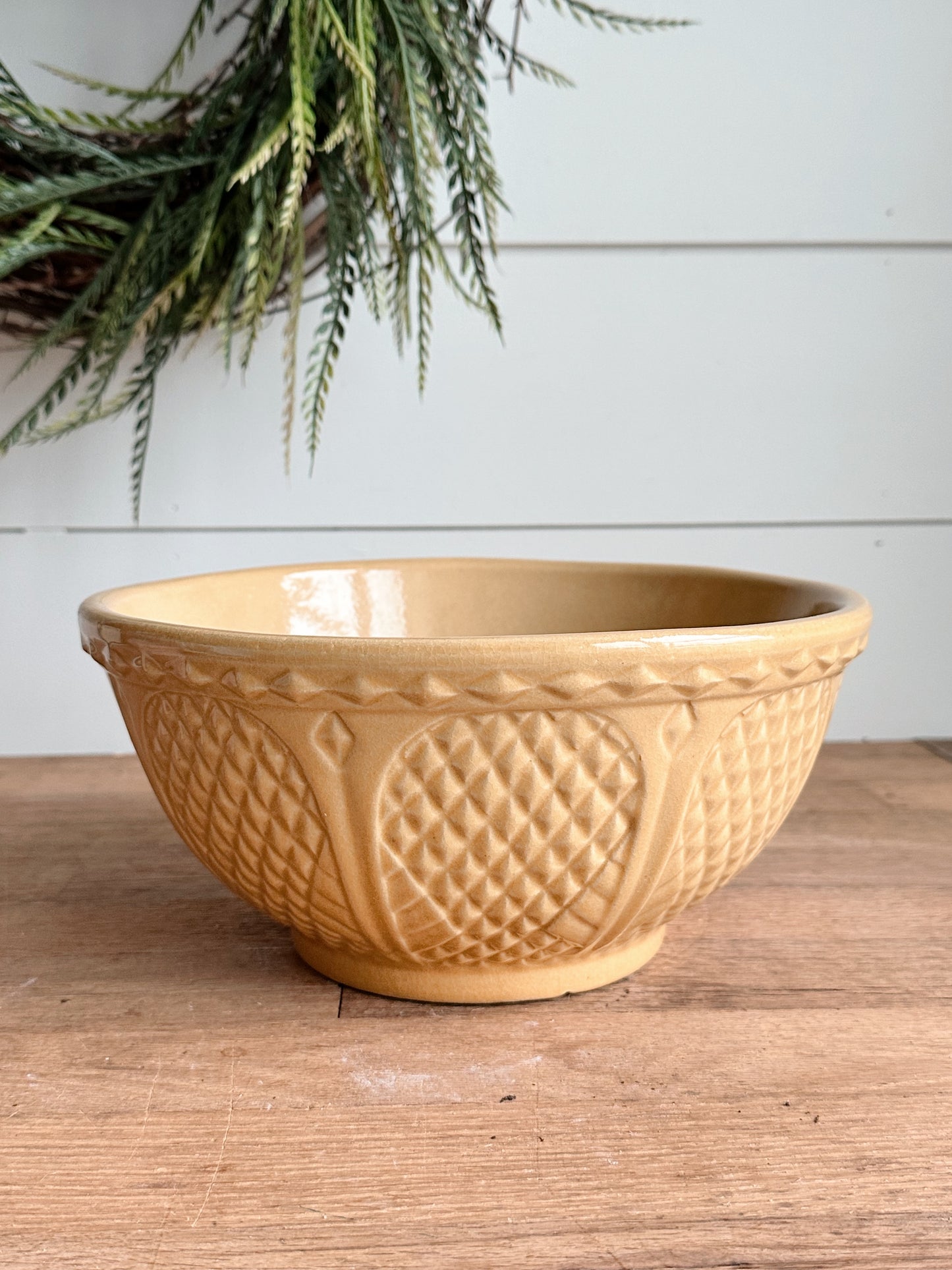 Beautiful Vintage Roseville Bowl