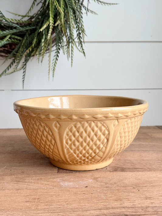 Beautiful Vintage Roseville Bowl