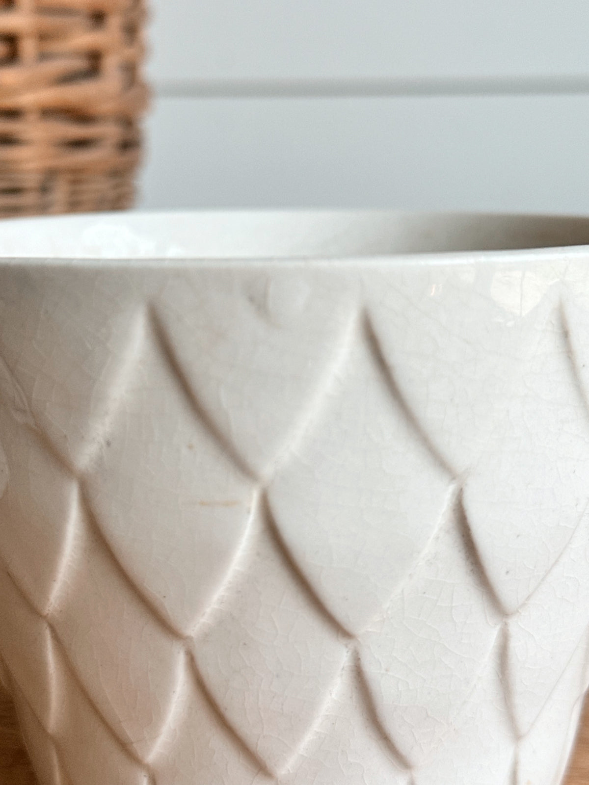 Vintage White Fish Scale USA Planter