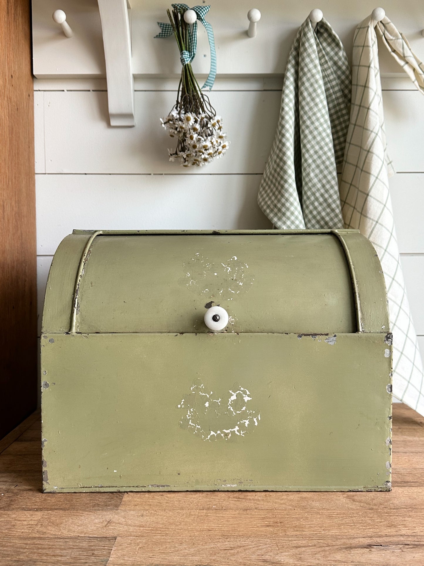 Vintage Roll Top Metal Bread Box