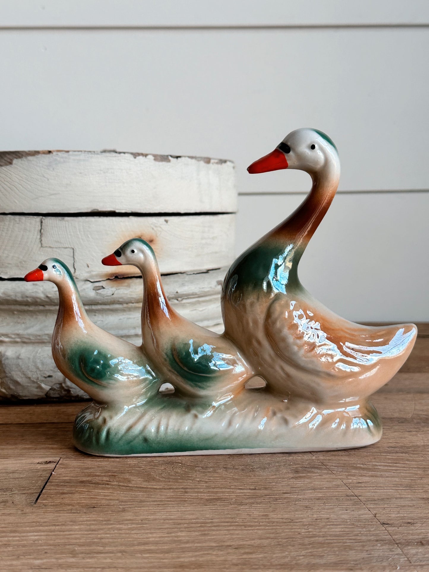 Vintage Momma and Baby Geese