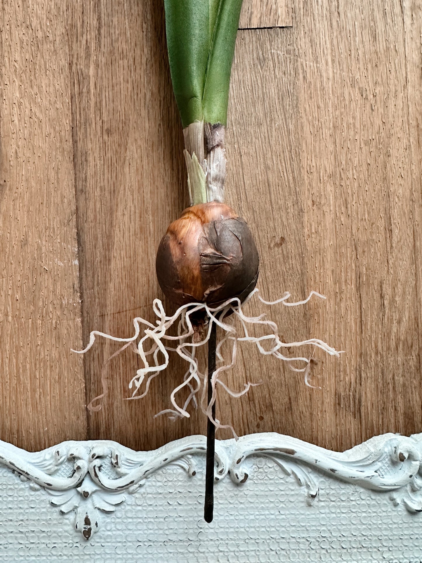 Faux White Daffodil Bulb Stem