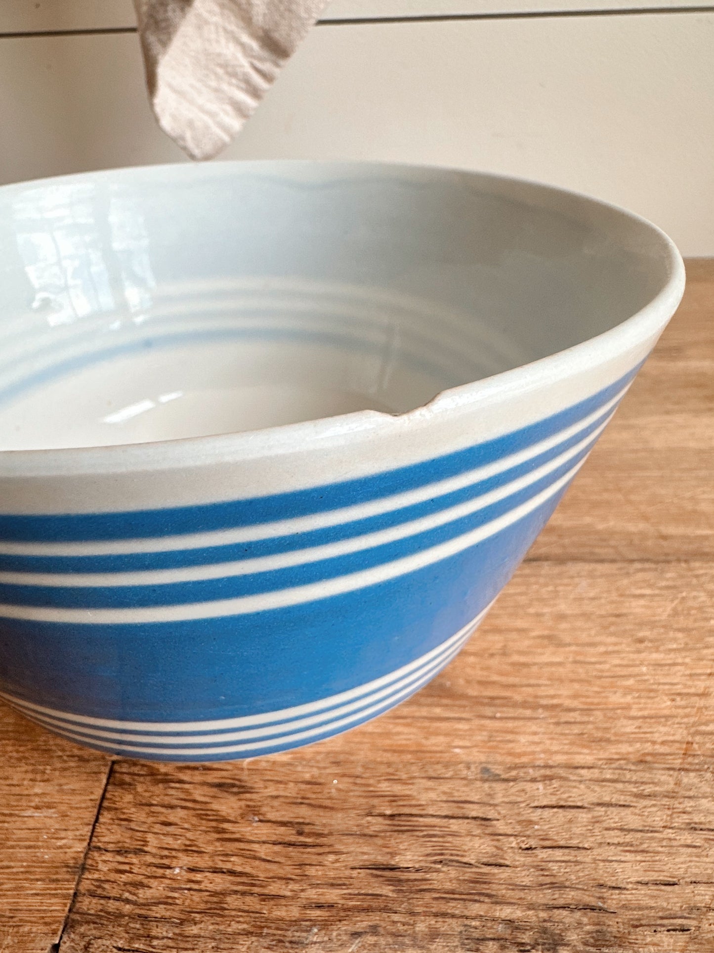 Vintage English Adams Dip Ware Bowl