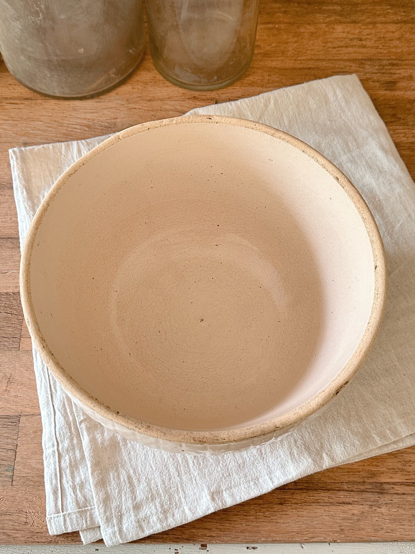 Vintage Picket Fence Stoneware Bowl in Cream