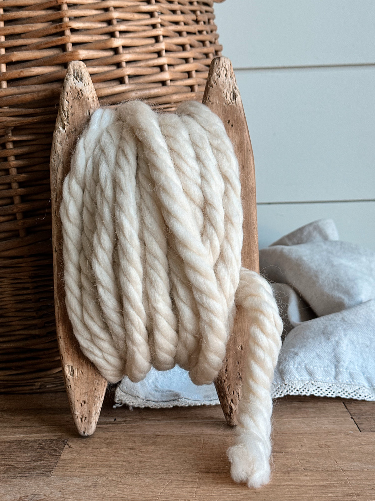 Vintage Twine Holder with Chunky Yarn