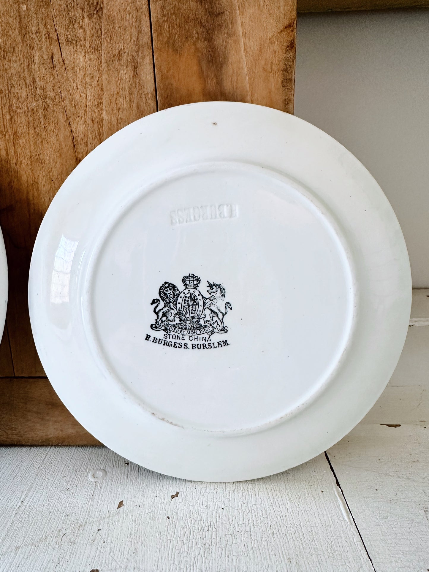 Four Tier Vintage Pie Holder & Two Ironstone Plates