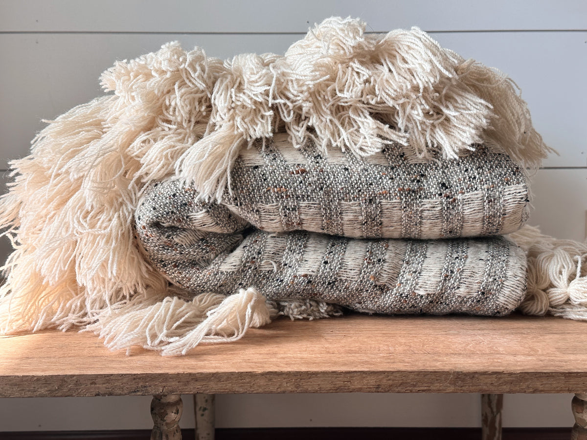 1970’s Vintage Irish Tapestries Wool Blanket