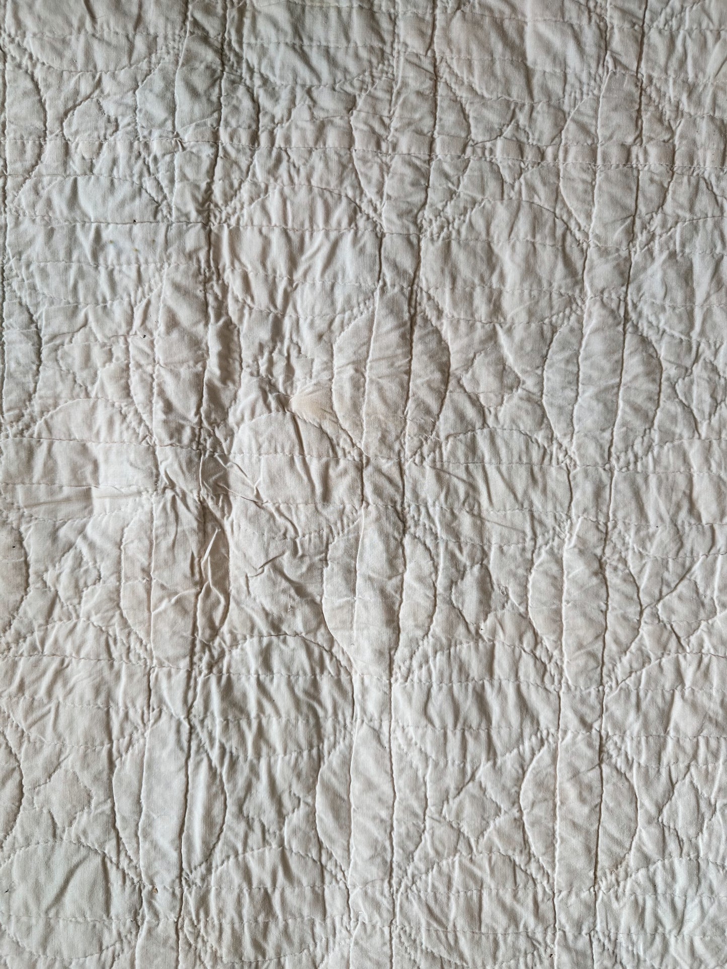 Vintage Hand-Quilted Trip Around the World Patchwork Quilt