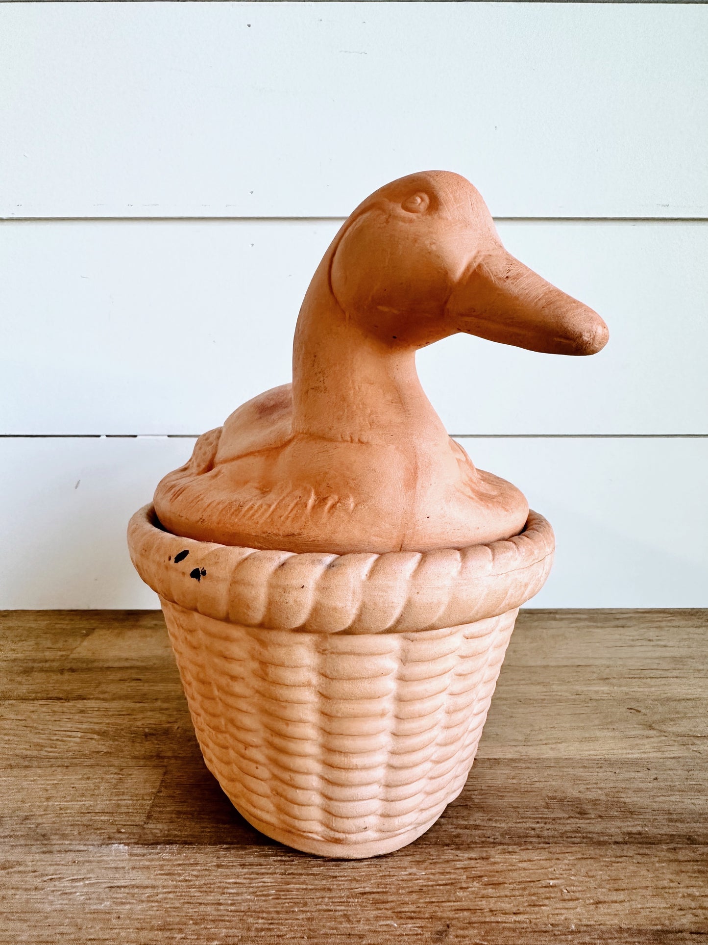 Terra Cottage Duck On a Nest Baking Dish