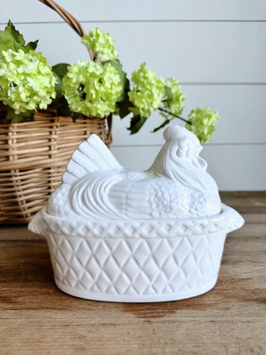 Vintage Hen on A Nest Tureen