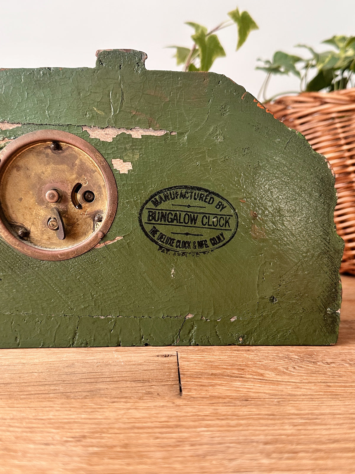Vintage Bungalow Clock