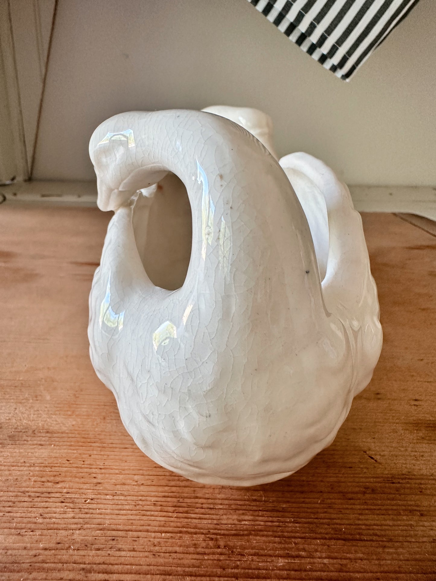 Lovely Vintage Swan Planter