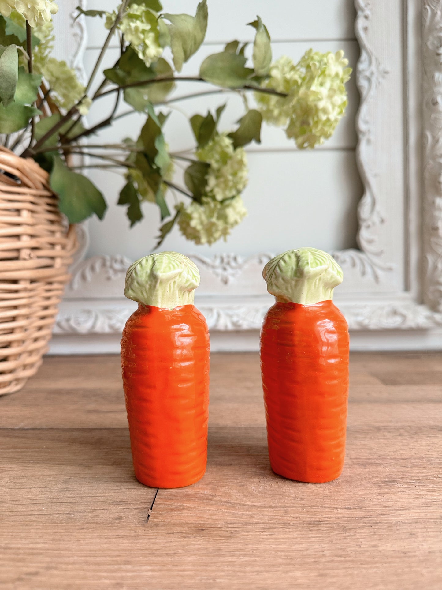 Vintage Carrot Salt & Pepper Shakers