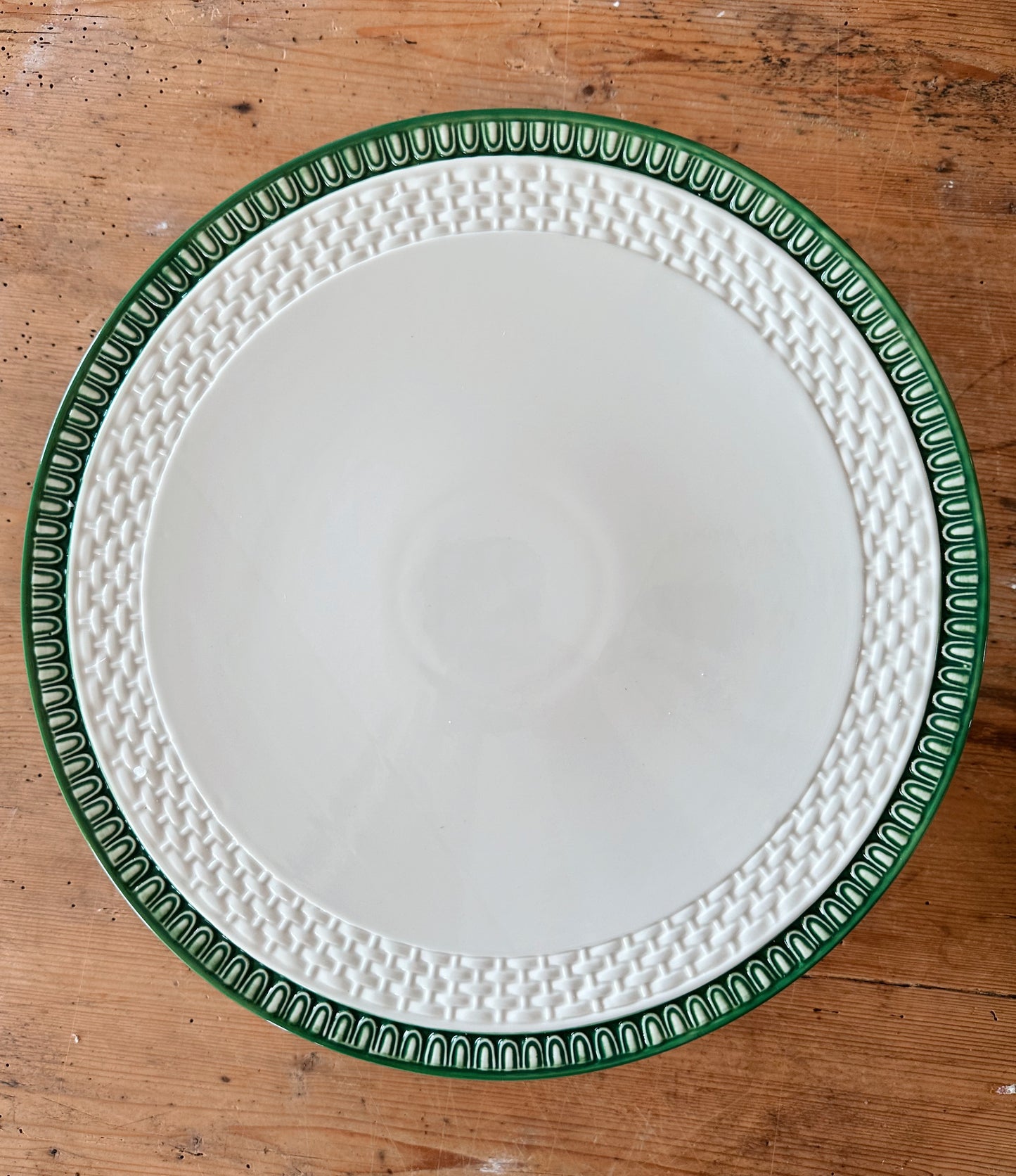 Embossed Rattan Cake Pedestal