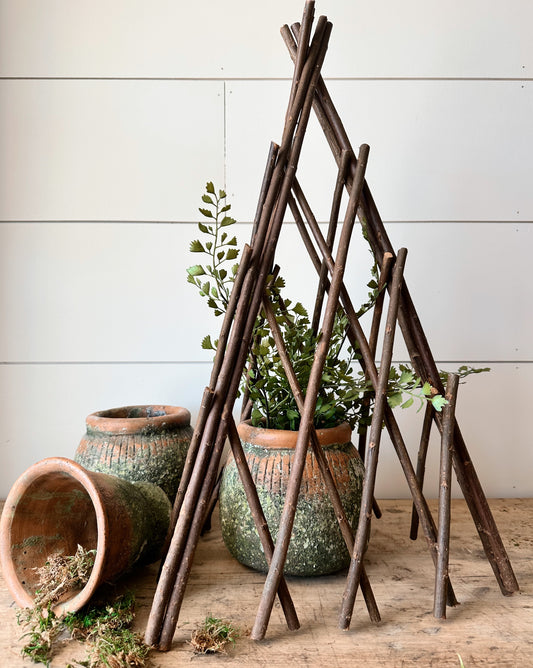 Acacia Wood Expanding Trellis