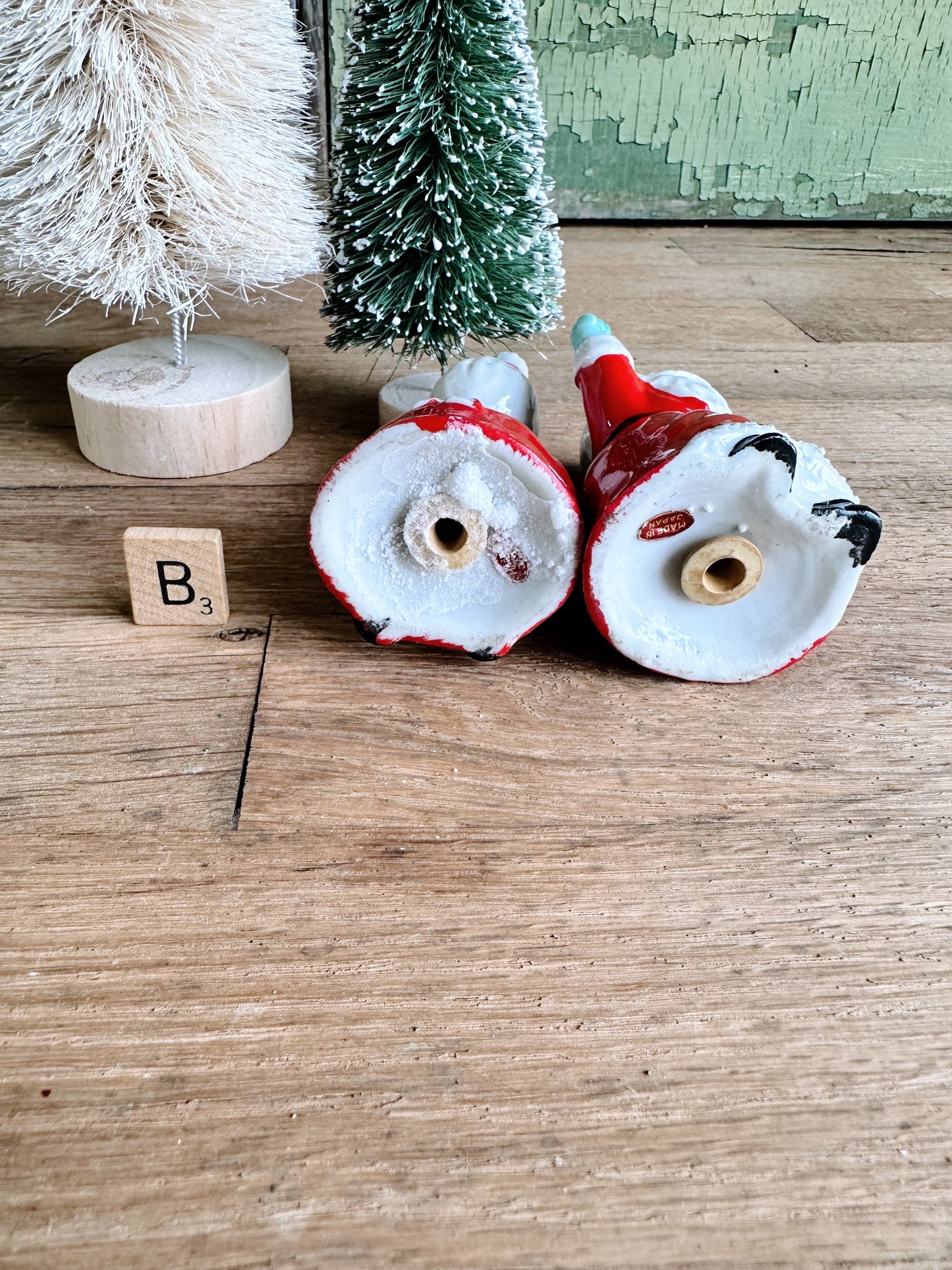 Vintage Santa & Mrs Clause Salt and Pepper Shakers